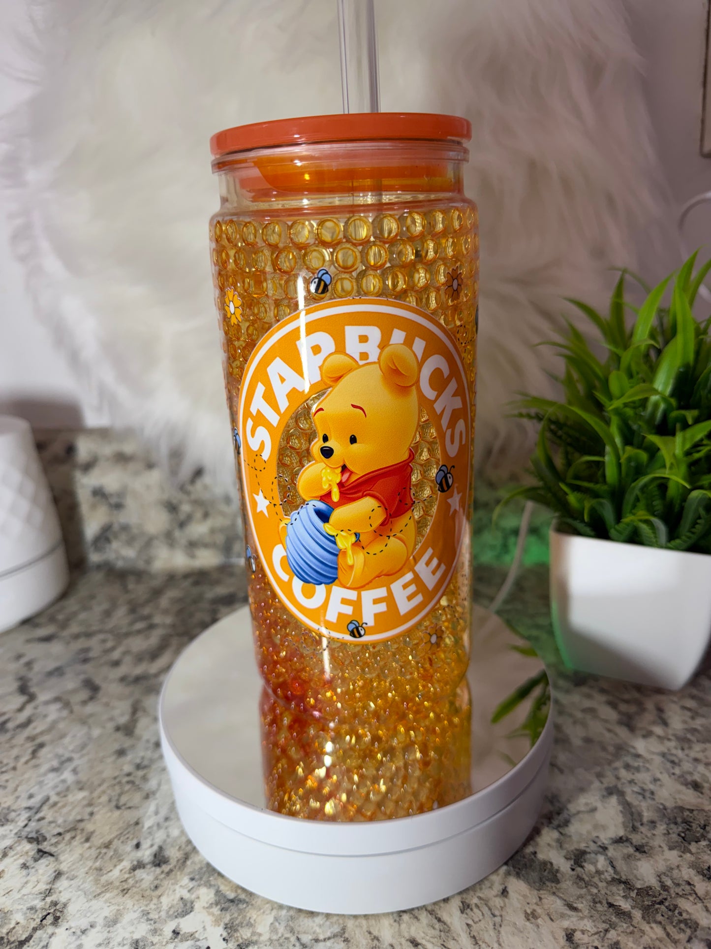Customized snowglobe cup 16oz, with lid and straw. Write at the beginning of the order name, theme and desired effect color or colors